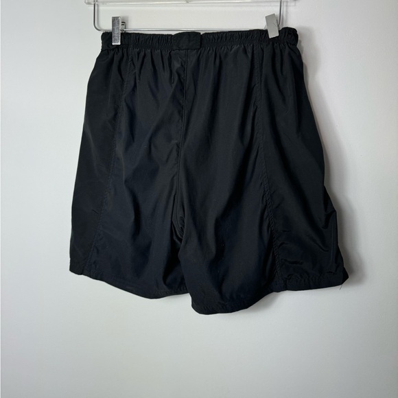 Ll Bean womens nylon short size medium 1910 - Picture 3 of 3